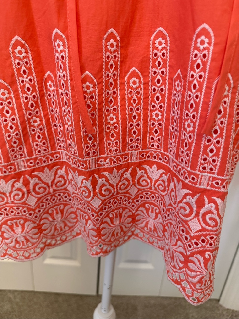 Gaudie Ruffle Tie Front Embroidery Scalloped Short Sleeve Top Size Large EUC - Picture 8 of 16